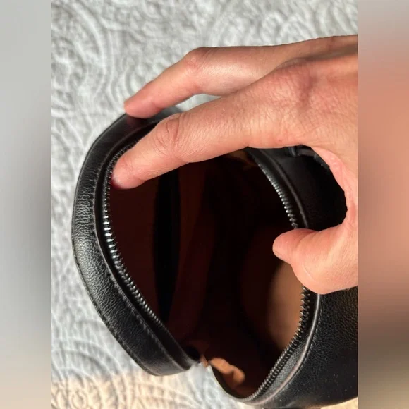 Leopard Print Round Crossbody Bag - Picture 15 of 15